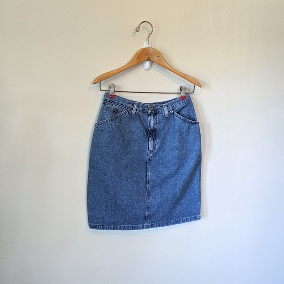 Liz Claiborne Dresses & Skirts - FINAL PRICE 90s Highwaisted Denim Skirt Size 6